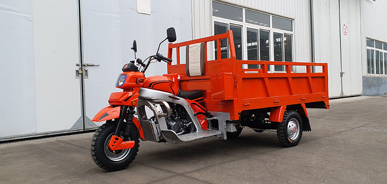 New tricycle-motocarro