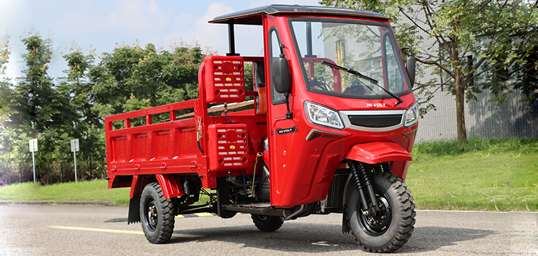 semiclosed cabin cargo tricycle